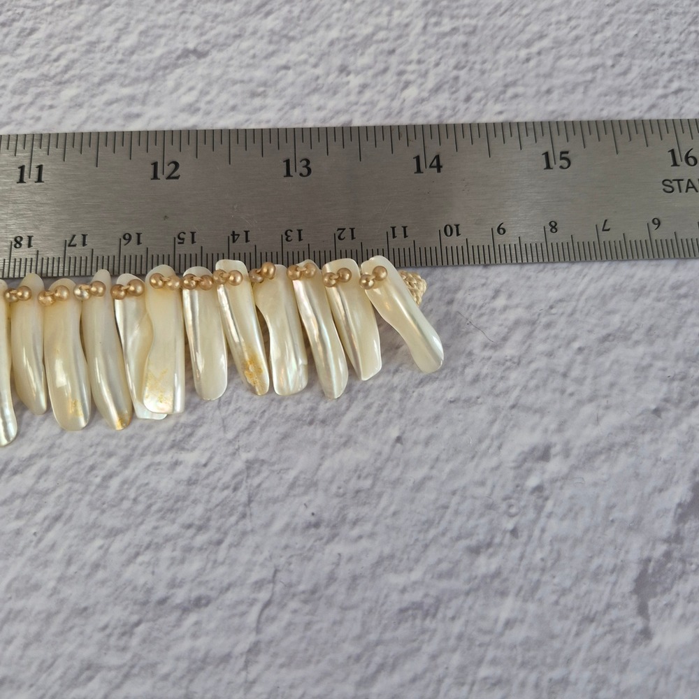 Vintage Mother of Pearl Shell Fringe Choker Necklace Cream Gold Tone 15 Japan - Picture 7 of 10